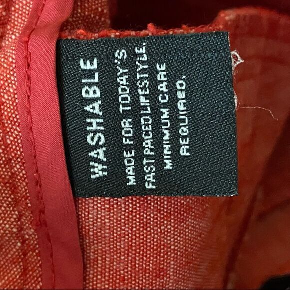 Sharagano Red Cuffed Capri Pants Size 4 - Picture 7 of 7